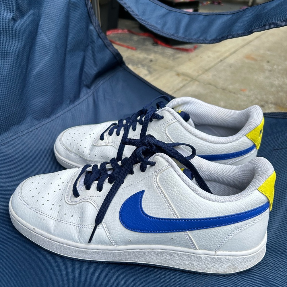 Nike Court Vision Low